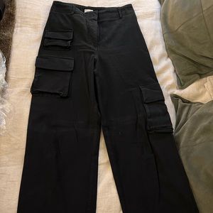 Wilfred black cotton cargo pants from Aritzia